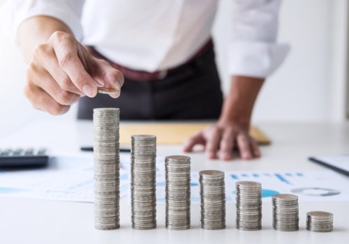 Pensje wzrosły o 60 proc. w 5 lat. Polacy: za mało, firmy w kropce