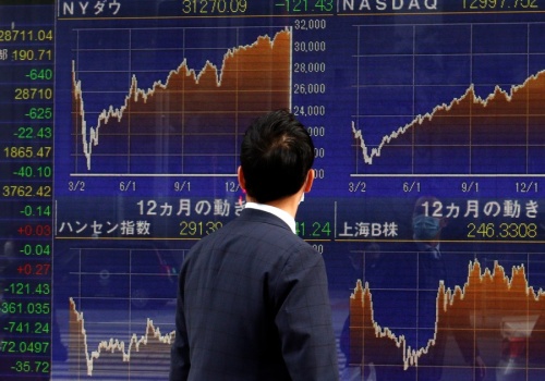 Skok cen ropy już uderzył w rynki. Azjatycka giełda musiała wstrzymać handel