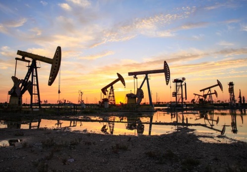 Ropa po 100 dolarów za baryłkę! Rynki przerażone, wojna w Zatoce Perskiej eskaluje