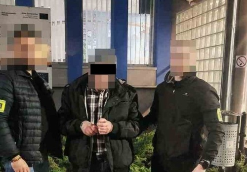 Seniorze, nie wyrzucaj koperty z pieniędzmi przez okno. To na pewno oszustwo