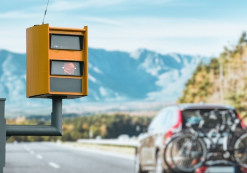 Właściciel auta nie musi donosić sam na siebie. Grozi mu 30 000 zł kary