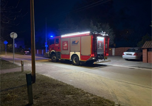 Awaria kanalizacji na Słonecznej w Ostrowcu. Piwnica jednego domu zalana ściekami