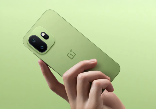 Ten kompaktowy smartfon postawił całą konkurencję na nogi