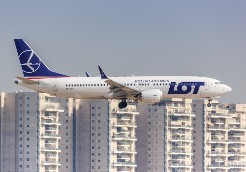 LOT przedłużył zawieszenie lotów na Bliski Wschód. Jedna trasa wróci dopiero w październiku
