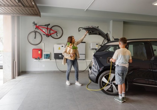 Ceny paliw rosną, koszty ładowania elektryków spadają