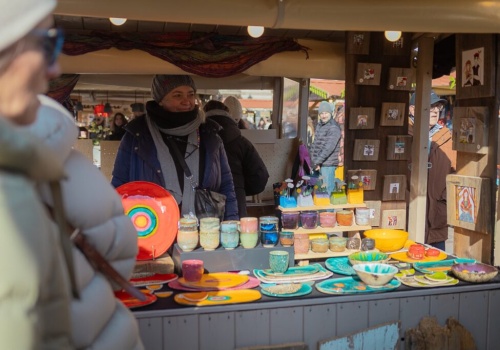 Dwa kiermasze na Małym Rynku. Kto może liczyć na 30 proc. zniżki?