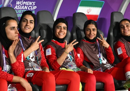 Milczały podczas hymnu, czy grozi im za to śmierć? Trump apeluje o azyl dla zawodniczek