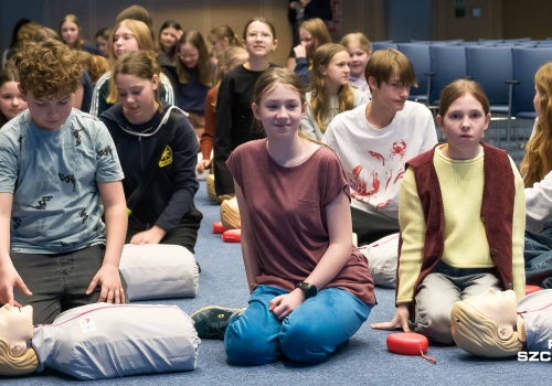 Młodzi wolontariusze uczyli się pierwszej pomocy