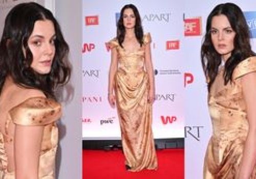 Orły 2026. Agata Turkot bryluje w złotej sukni jak z 