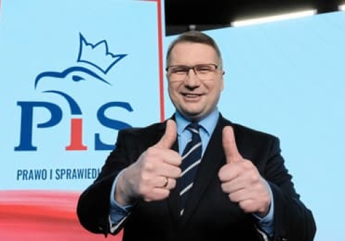 Czarnek demontuje swoją fotowoltaikę i snuje plany węglowej potęgi. To koniec OZE-sroze?