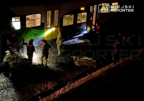 Śmiertelne zdarzenie na torach PKP. Duże opóźnienia pociągów KM i SKM