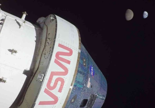 NASA znów zmienia plany. Misja na Księżyc zbyt ryzykowna?