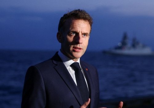 Macron pojawił się na pokładzie lotniskowca. Zwrócił się do żołnierzy