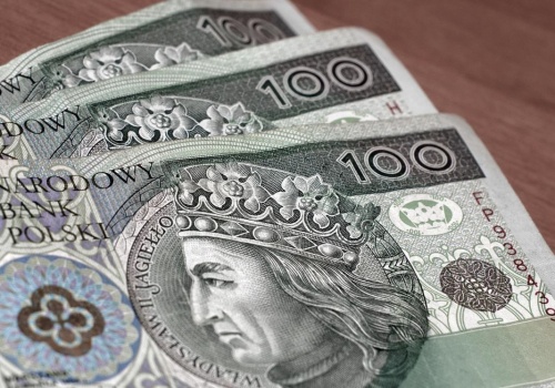 Bez wykształcenia, płacą 12 tys. zł brutto. Szukają dwóch osób na stanowisko, nabór trwa