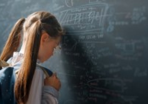 Co czwarty Polak alarmuje o tym problemie. Wyniki sondażu powinni przeczytać w MEN