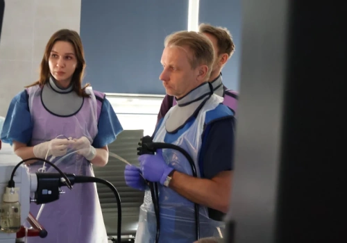 Kolonoskopia ratuje życie, ale zgłaszalność wciąż za niska – alarmuje gastroenterolog