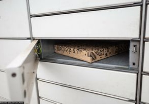 Niepełnosprawny klient nie mogł odebrać paczki. Brzoska reaguje