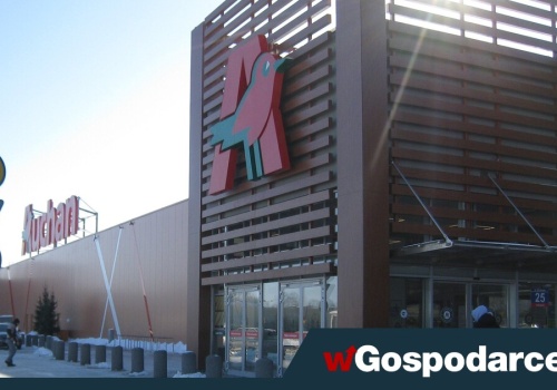 Węgrzy przejmują centra handlowe Auchan w Polsce