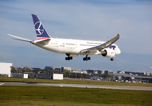 Przerwa w lotach do Dubaju i Tel Awiwu. LOT aktualizuje kalendarz połączeń