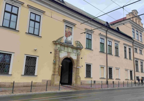 Pedofilia w kościele – dramatyczny list do biskupów. Jego autorka była molestowana na Franciszkańskiej 3 w Krakowie