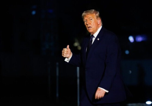 Le diplomat: otoczenie Trumpa wykorzystuje odrodzenie religijne