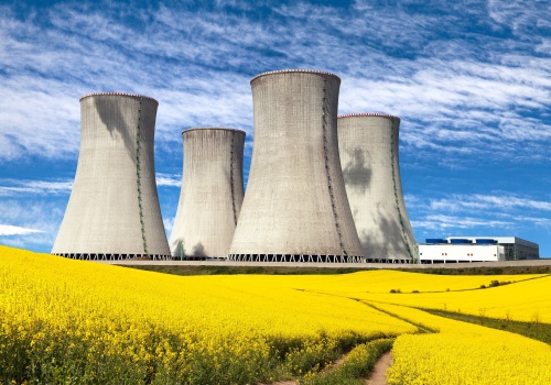 Energia jądrowa wraca do łask w UE. Bruksela zmienia podejście