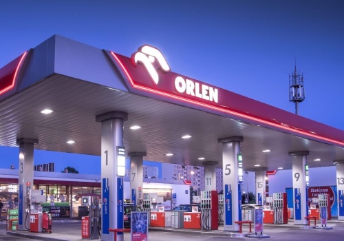 ORLEN obniża ceny paliw. Taniej zatankujecie nawet 400 litrów