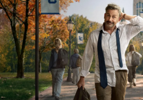 Steve Carell wraca w komediowej roli. O czym opowiada serial „Rooster”?