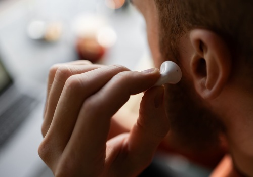 Słuchawki douszne z toksynami BPA. Znaleziono je w aż 81 markach