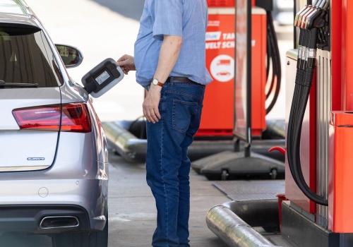 Niemcy szturmują Polskę. „Nie stać mnie na benzynę w Niemczech”