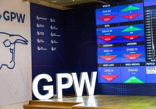 Inwestorzy na GPW otrząsnęli się z letargu i zaczęli kupować akcje