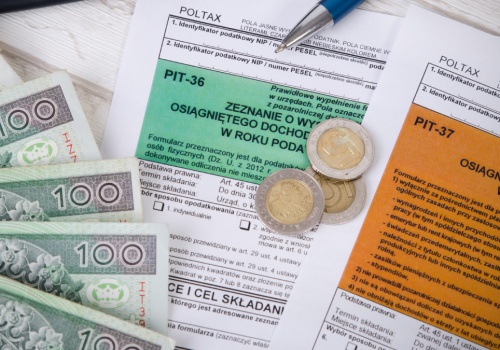 Ulga dla młodych a zmiana pracy. Jak poprawnie rozliczyć PIT