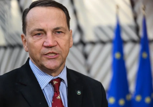 Koniecznie pożyczka z Unii. Sikorski: I tak zrobimy, bo mamy plan B