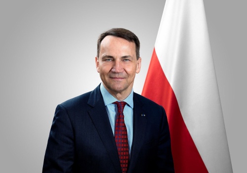 „Albo SAFE, albo hańba”! Sikorski ostro do Nawrockiego