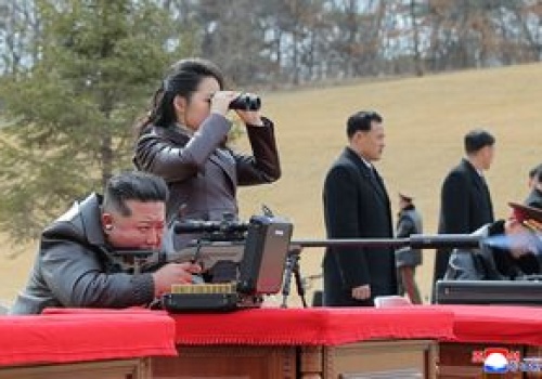 Korea Północna wsparła Iran. Kim oglądał test rakiety