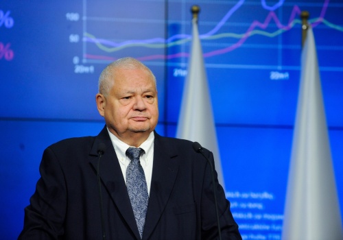 Panel Ekonomistów „Rzeczpospolitej”: NBP nie powinien angażować się w polski SAFE 0 proc.