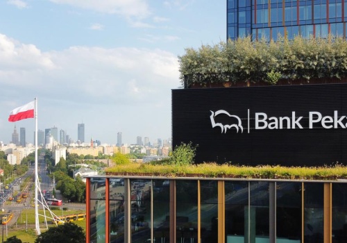 Bank Pekao obniżył tegoroczną prognozę wzrostu polskiego PKB. Spodziewa się też wyższej inflacji