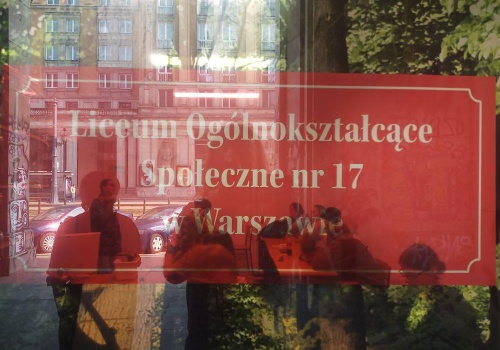 Ostrzelano budynek warszawskiego liceum przy Marszałkowskiej