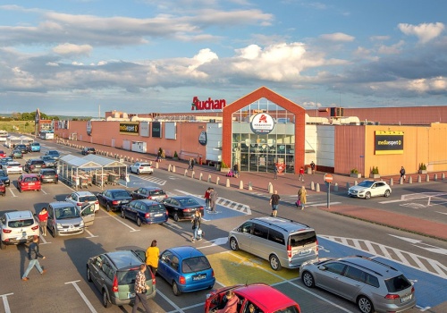 Shopper Park Plus kupuje osiem hipermarketów Auchan