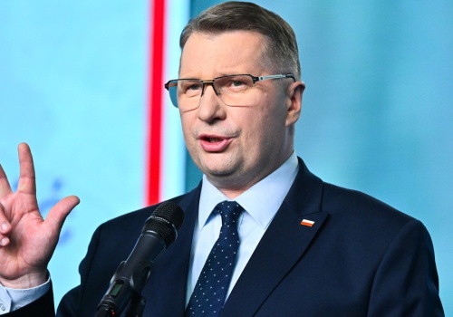 PiS ma kłopot. Czarnek starał się być widoczny, ale daremnie. I to nie jest przypadek