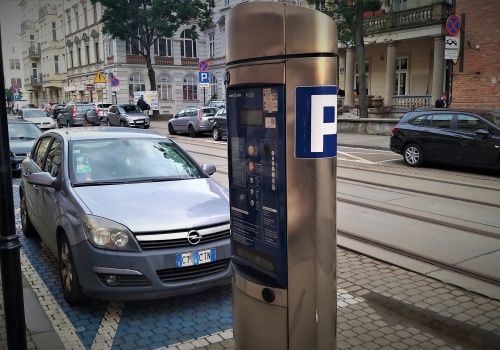 Zmiany w strefie płatnego parkowania – nie tylko darmowy dla mieszkańców postój w niedzielę