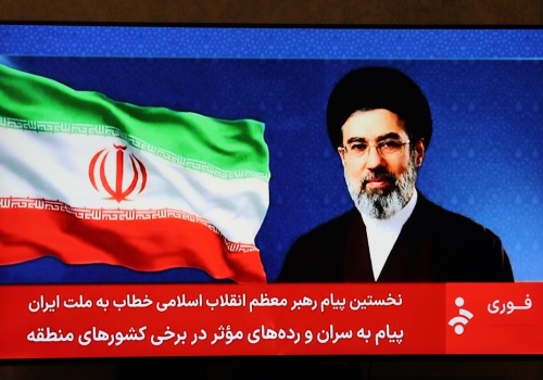 Iran nie odpuści. Chamenei: Należy blokować Cieśninę Ormuz