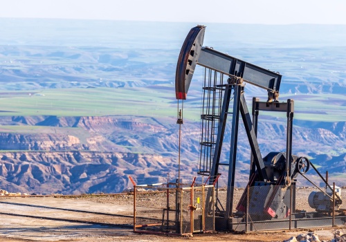 Ataki w Zatoce Perskiej wstrząsają rynkiem ropy. Polska liczy zapasy paliw