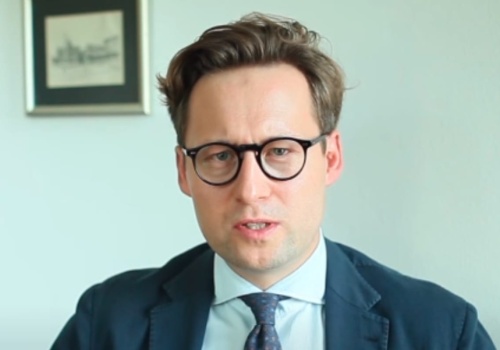 SKANDAL! Kandydat Tuska na sędziego TK z CZARNĄ PLAMĄ w życiorysie. Rozwód z Magdaleną Mołek pachnie dramatem!