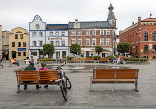 Nie walcz z tłumami w Trójmieście. Tam znajdziesz spokój. Zabytki i plaża w jednym