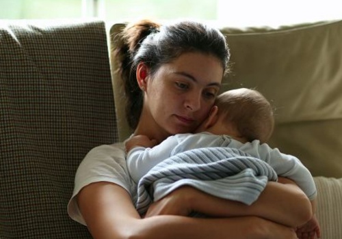 Urodziła drugie dziecko i nie radzi sobie z emocjami. 