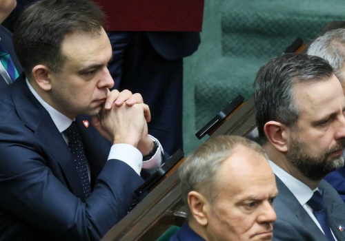 Minister Domański reaguje na decyzję prezydenta w sprawie SAFE. 