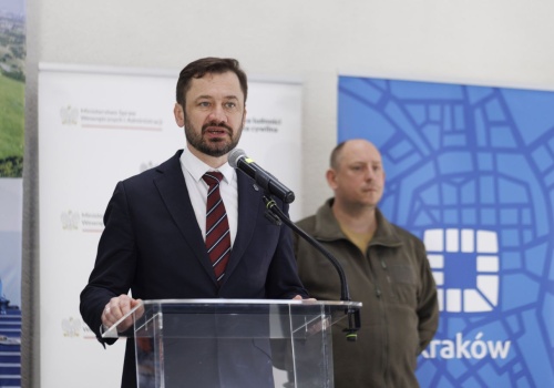 Prawie 36 mln zł dla Krakowa na bezpieczeństwo. Zaprezentowano sprzęt