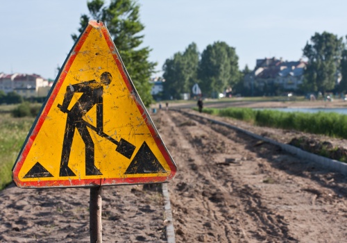 Budowa dróg i kolei w Polsce zagrożona. Przetargi toną w odwołaniach