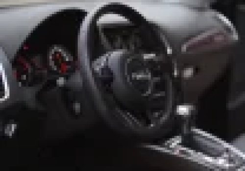 Emeryt kupił Audi za prawie 130 tysięcy zł w poznańskim renomowanym salonie.